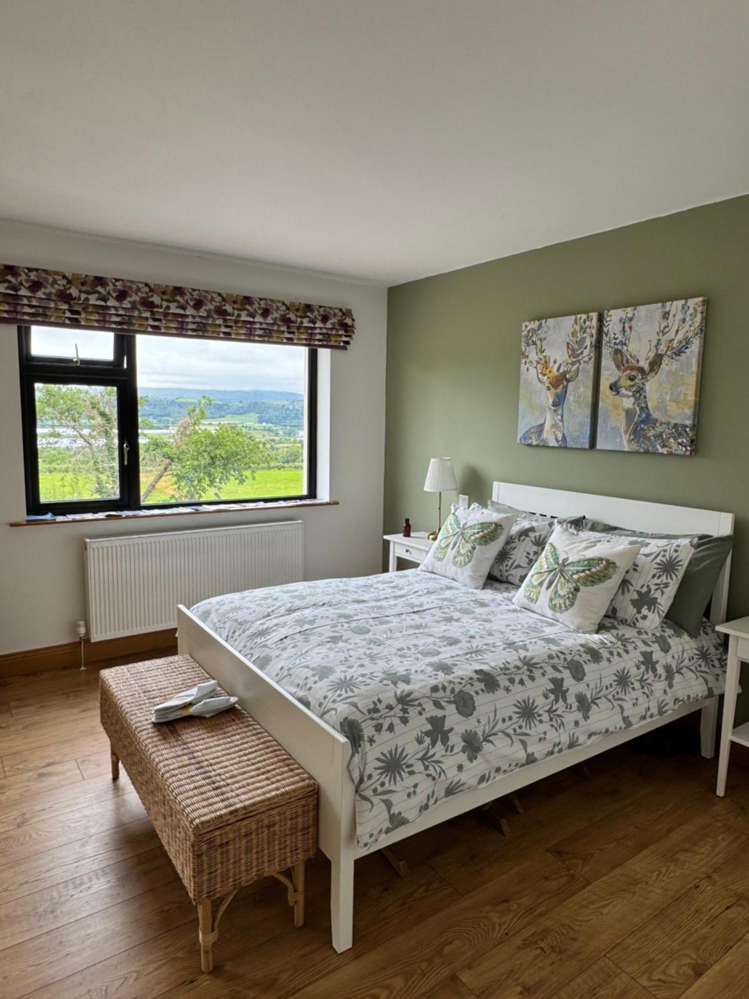 Lakeview Ensuite - Peaceful Country Escape *
